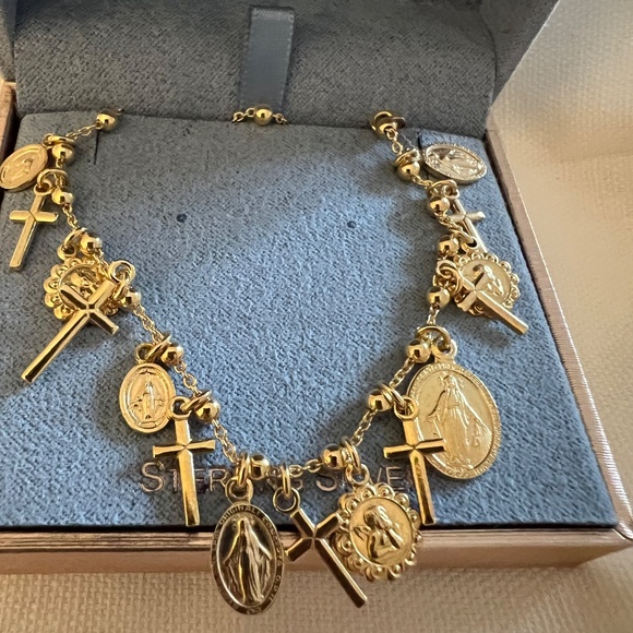 Lulea saints charm necklace - Picture 5 of 6